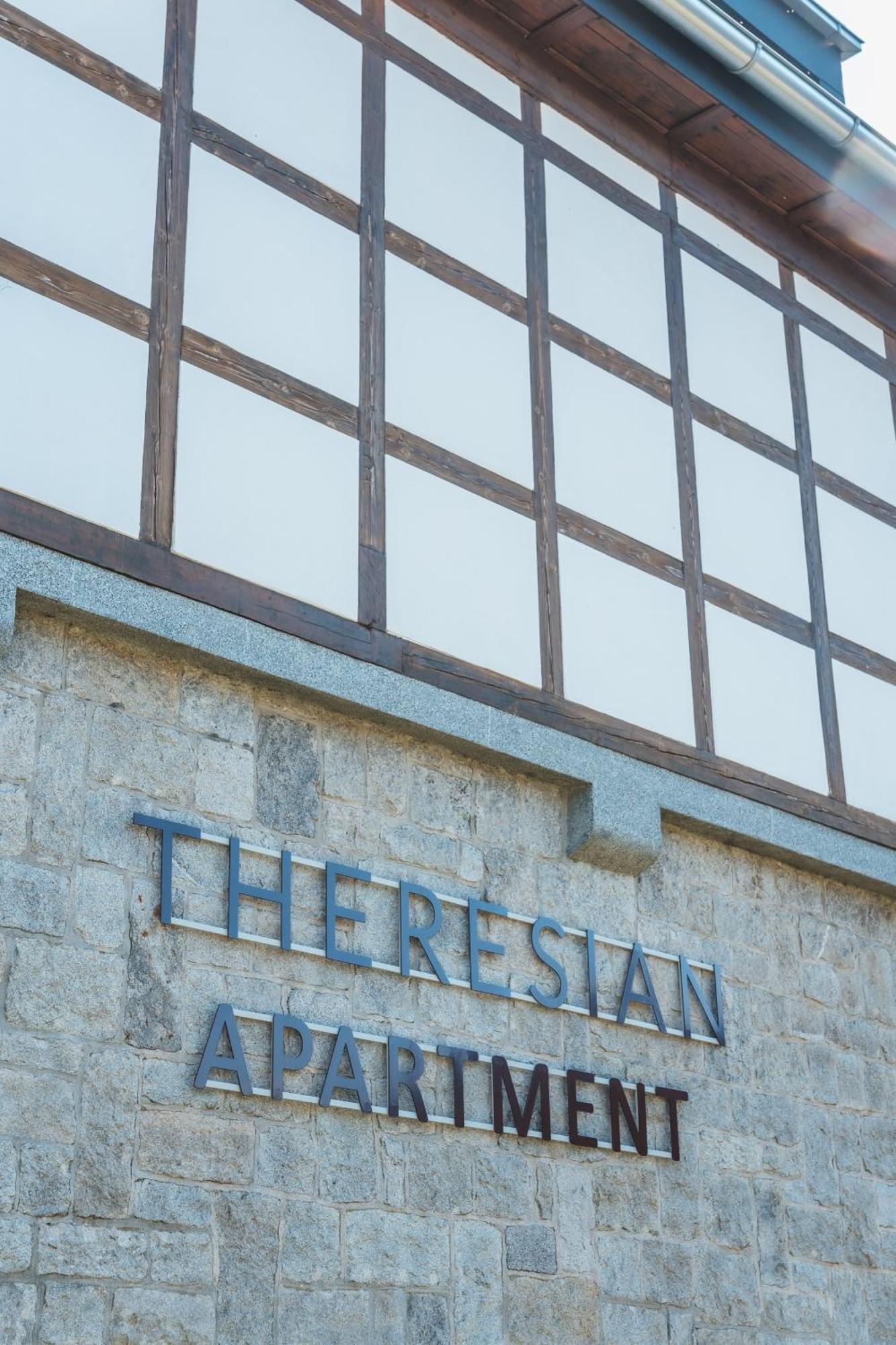 Theresian Apartment Ostruzna Exterior photo