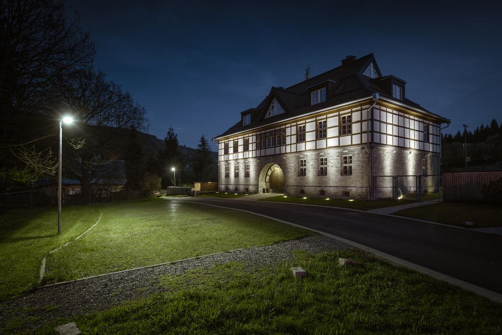 Theresian Apartment Ostruzna Exterior photo